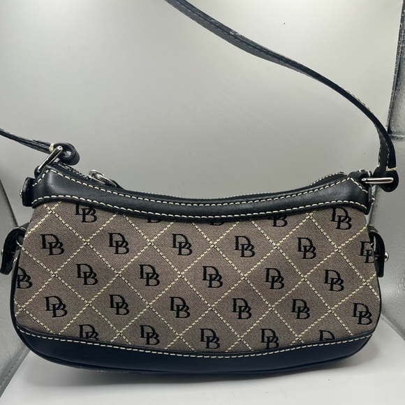 Dooney & Bourke Signature Black Fabric Canvas Leather Trim Hobo Shoulder Handbag - Picture 1 of 10